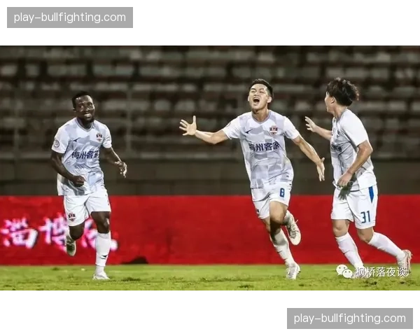 亚洲球队进攻三区传球次数增长 系统层面对前锋角色解放提升效率